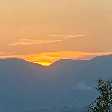 Sunset House 度假居 *