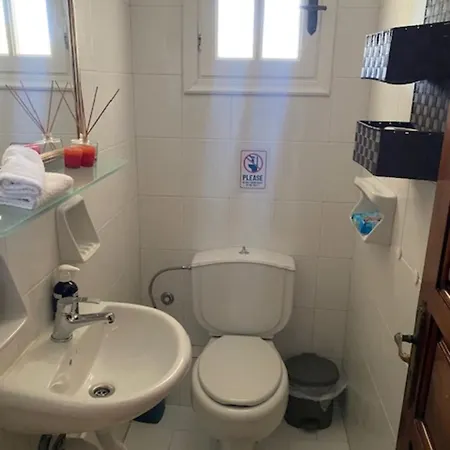 בית נופש Sunset House זקינטוס טאון